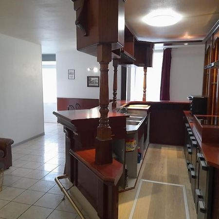 Appartement Au Bord Du Canal Монбар Экстерьер фото